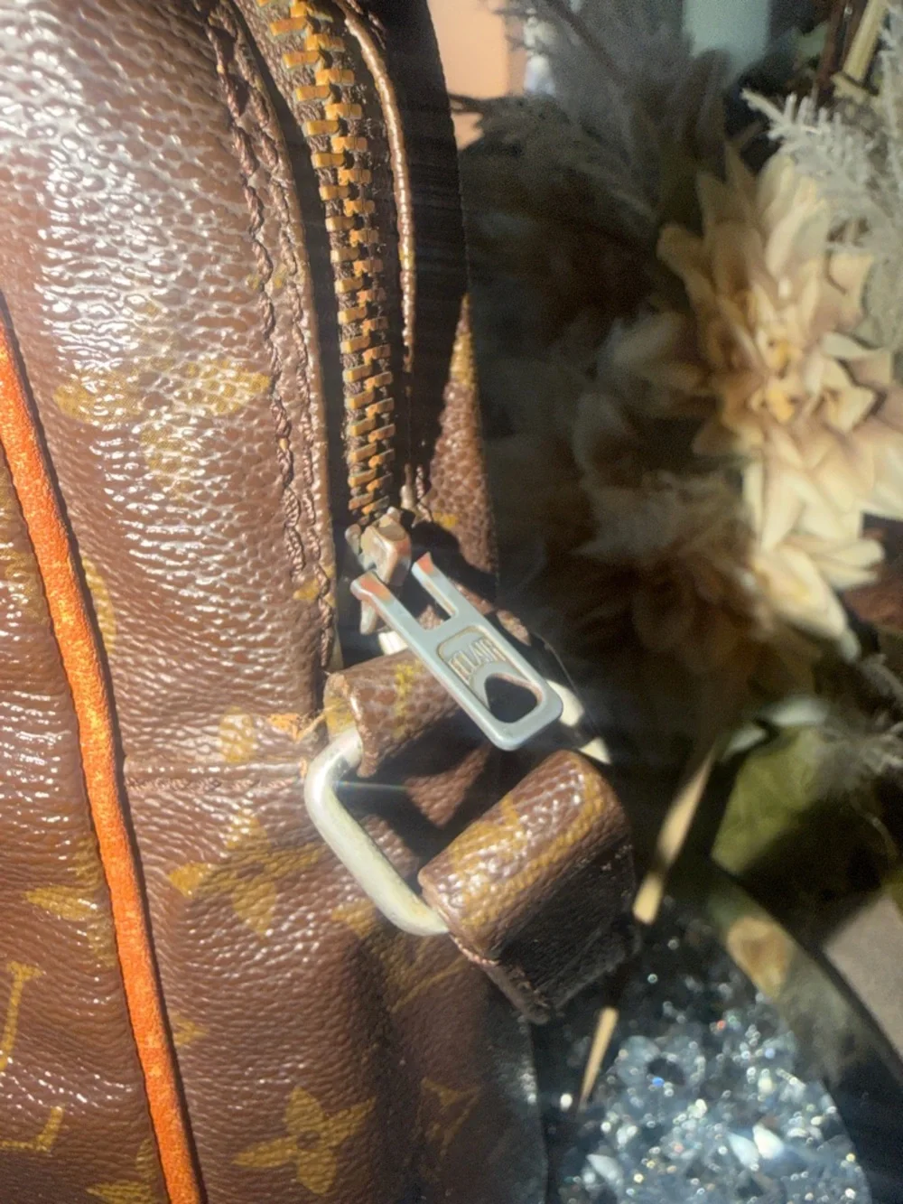💯Authentic Louis  Vuitton Monogram Marceau PM Messenger Bag in Brown